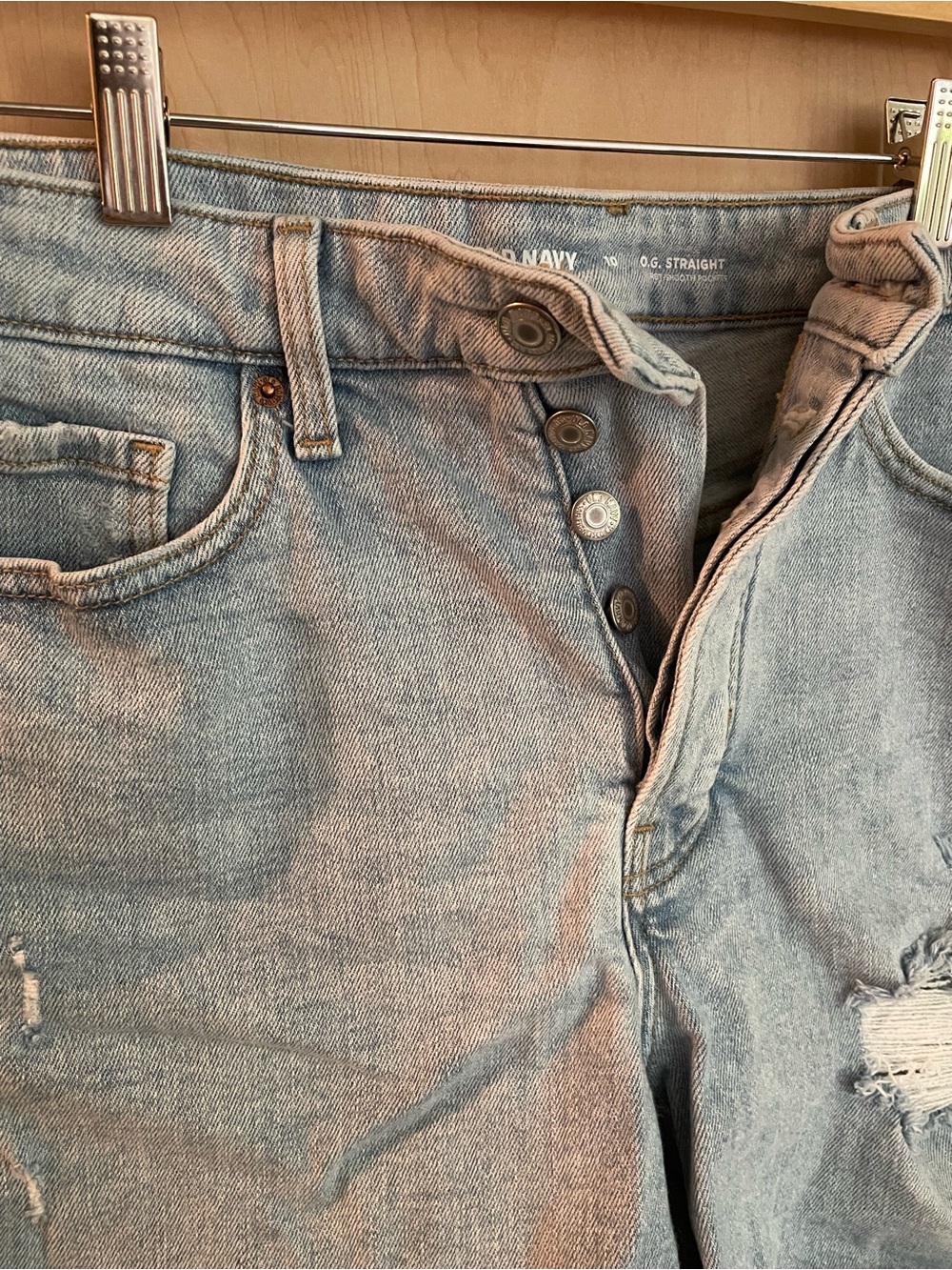 Old Navy Distressed Button-Fly Denim Shorts - Picture 3 of 5